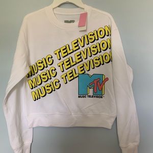 NWT MTV retro looking sweatshirt Junior sz Medium